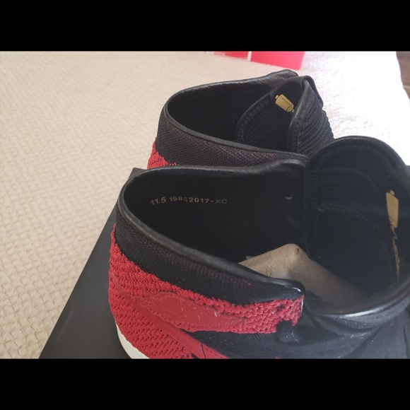 Gently worn Jordan 1 Retro High Flyknit Bred - Picture 3 of 4
